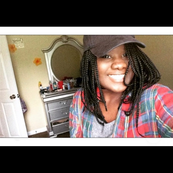 Meet your Posher, Kyana - Picture 1 of 2